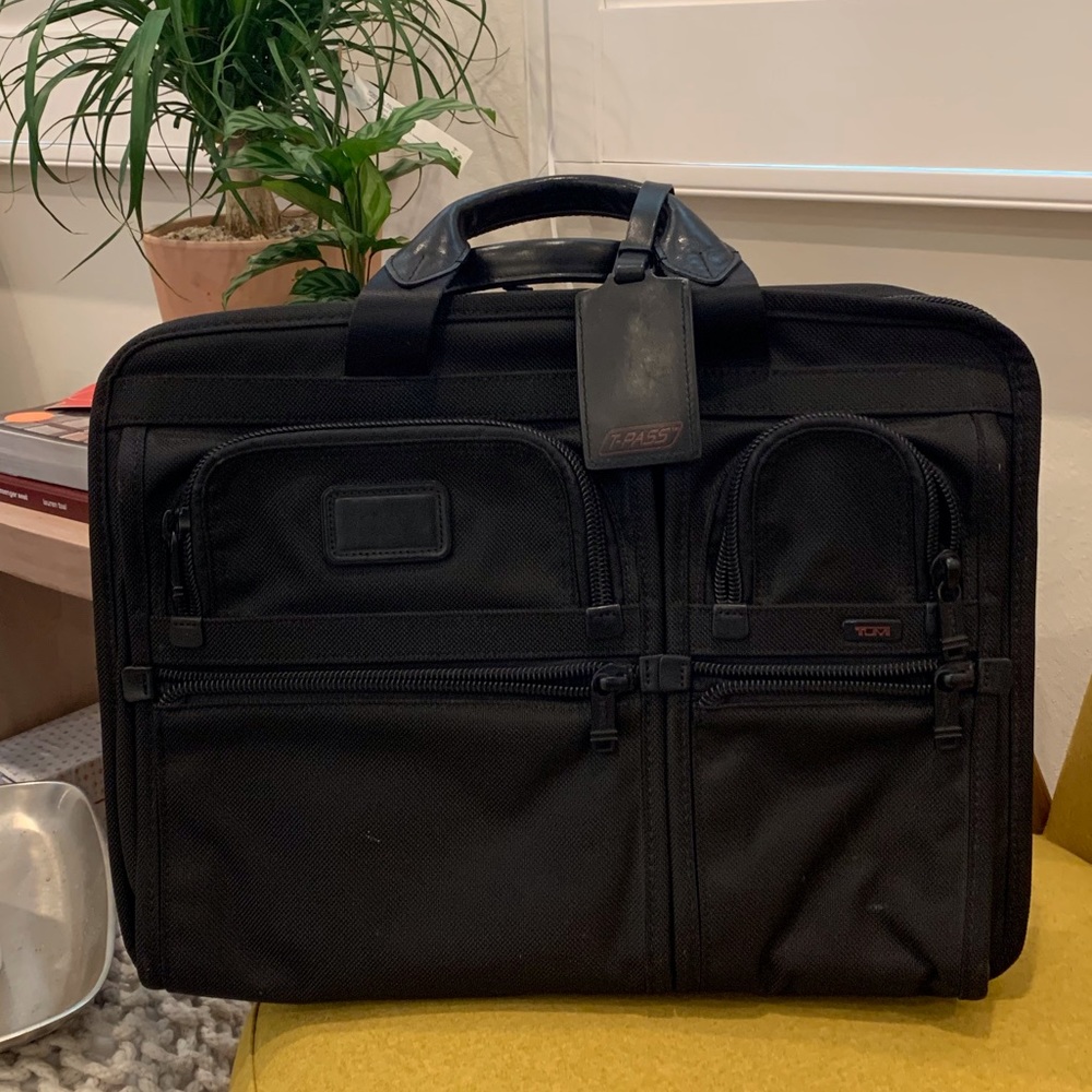 Tumi Alpha 2 briefcase laptop ballistic nylon